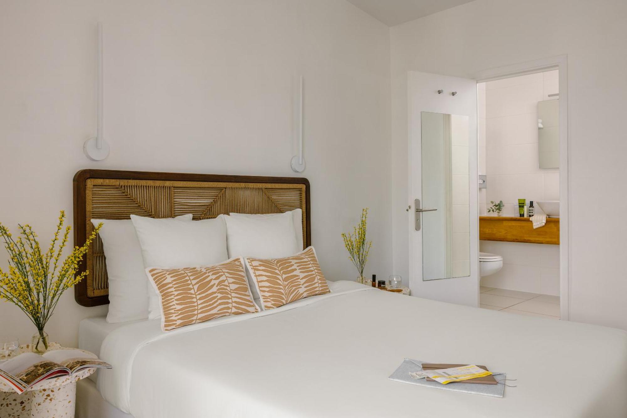 Yelo Lumiere Powered By Sonder Hotel Cannes Room photo