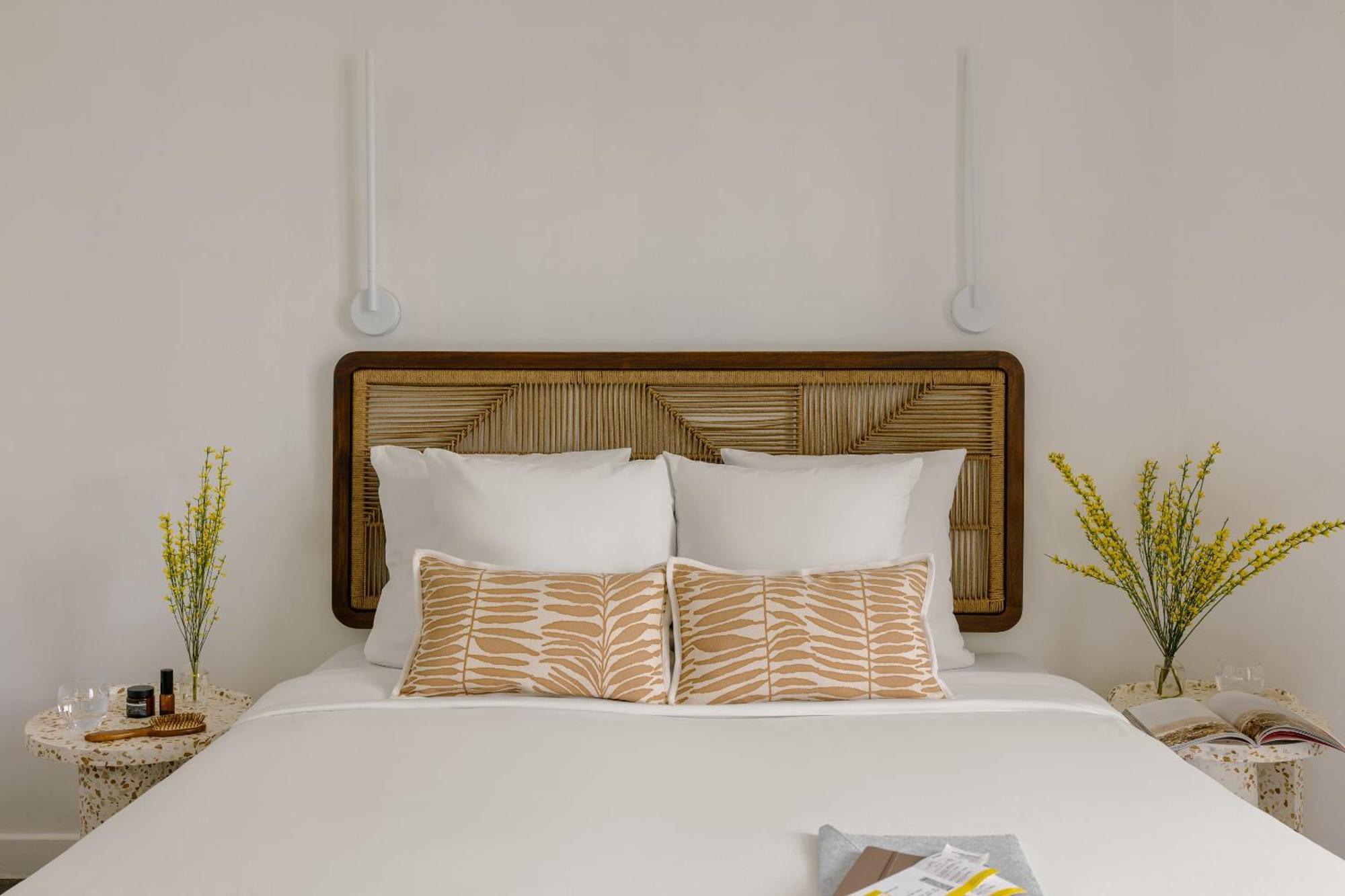 Yelo Lumiere Powered By Sonder Hotel Cannes Room photo