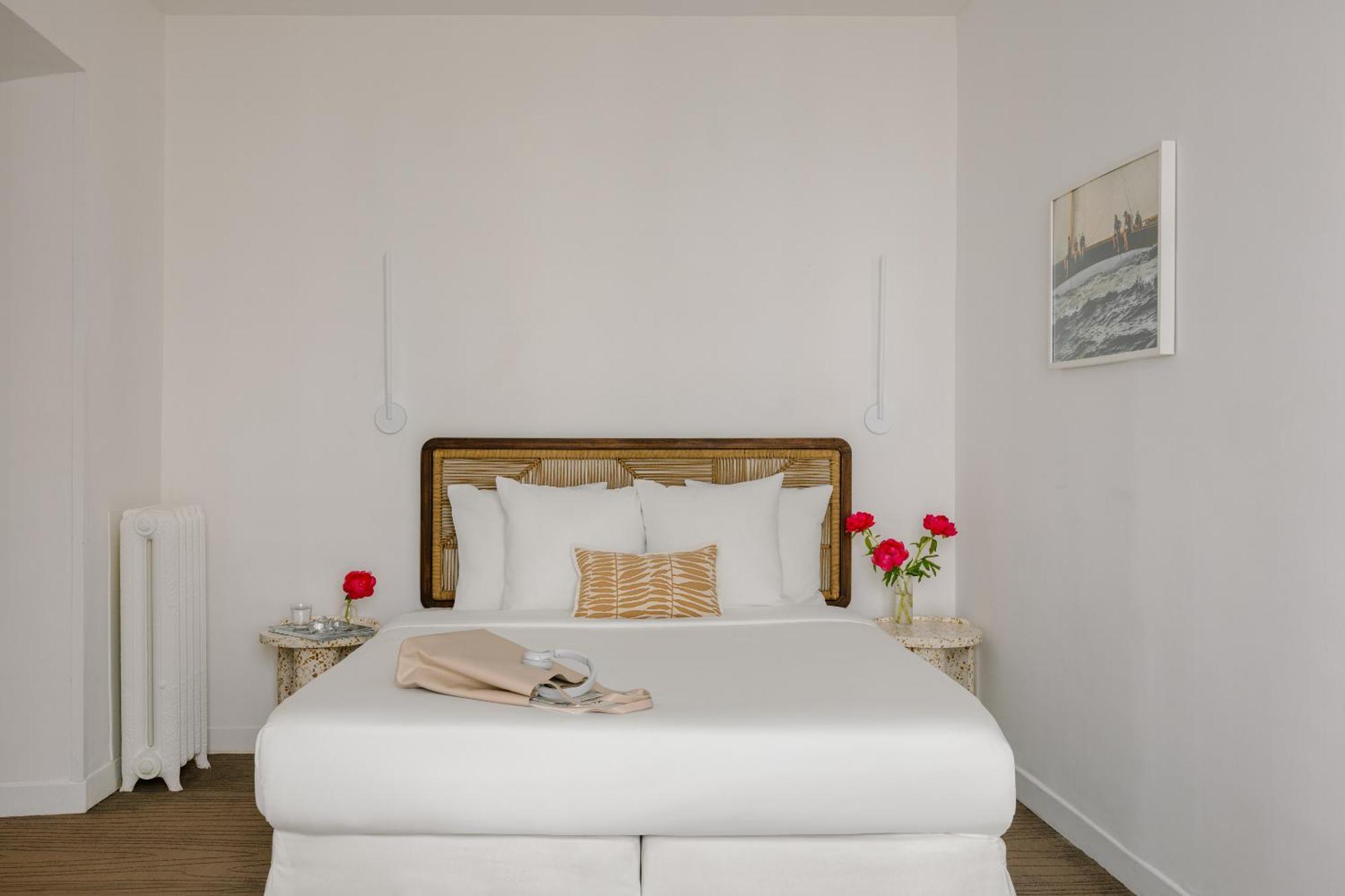 Yelo Lumiere Powered By Sonder Hotel Cannes Room photo