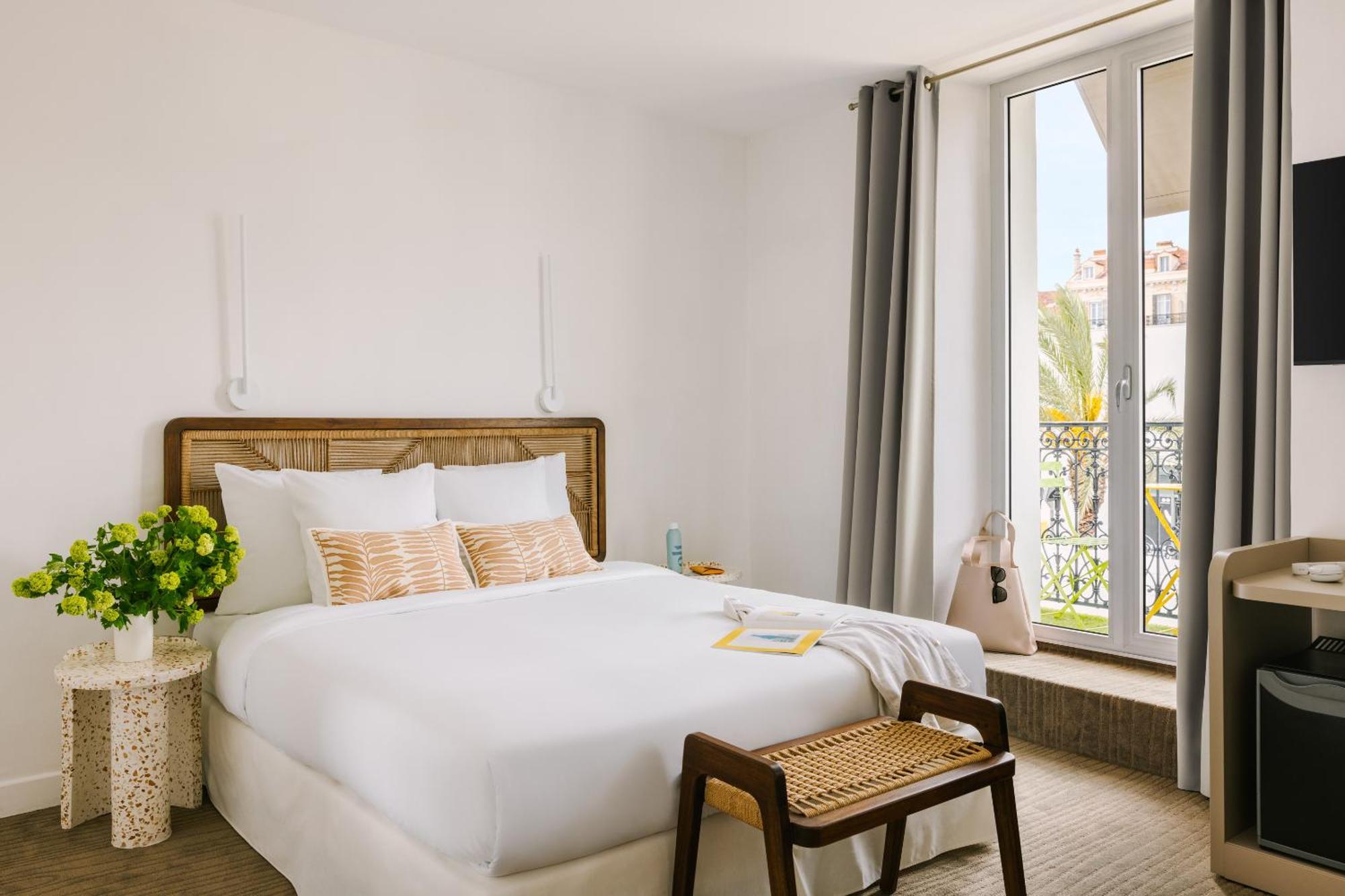 Yelo Lumiere Powered By Sonder Hotel Cannes Exterior photo