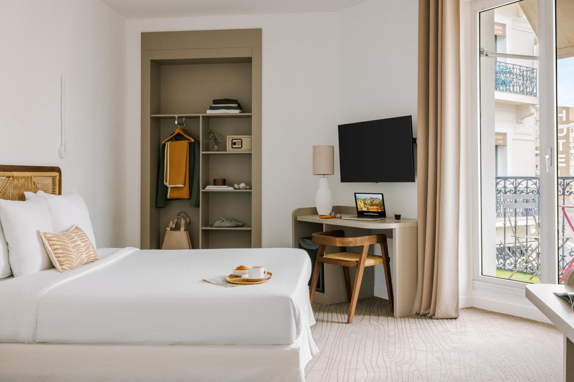 Yelo Lumiere Powered By Sonder Hotel Cannes Exterior photo