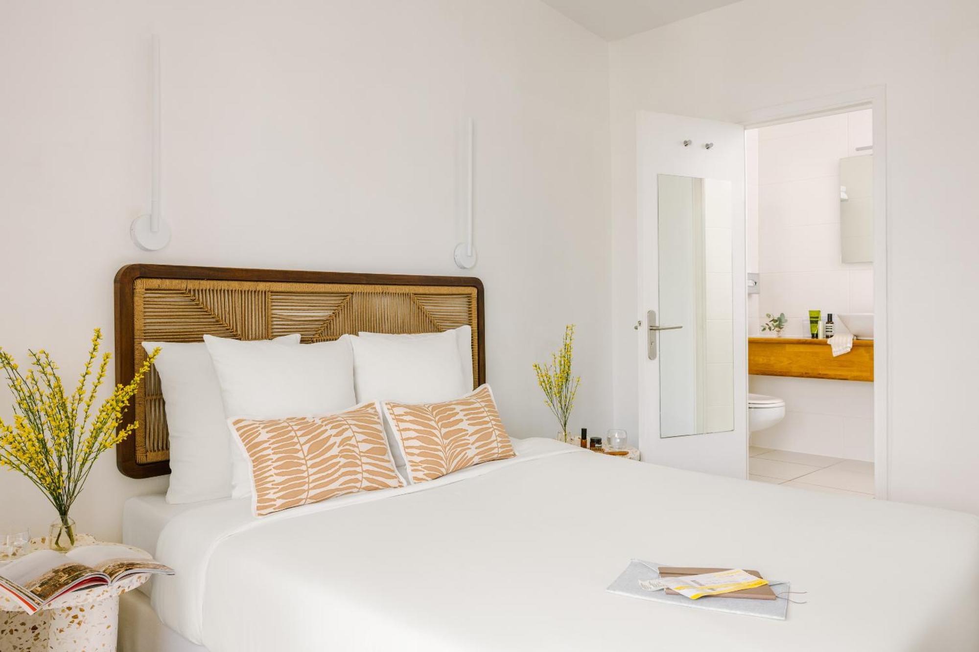 Yelo Lumiere Powered By Sonder Hotel Cannes Room photo