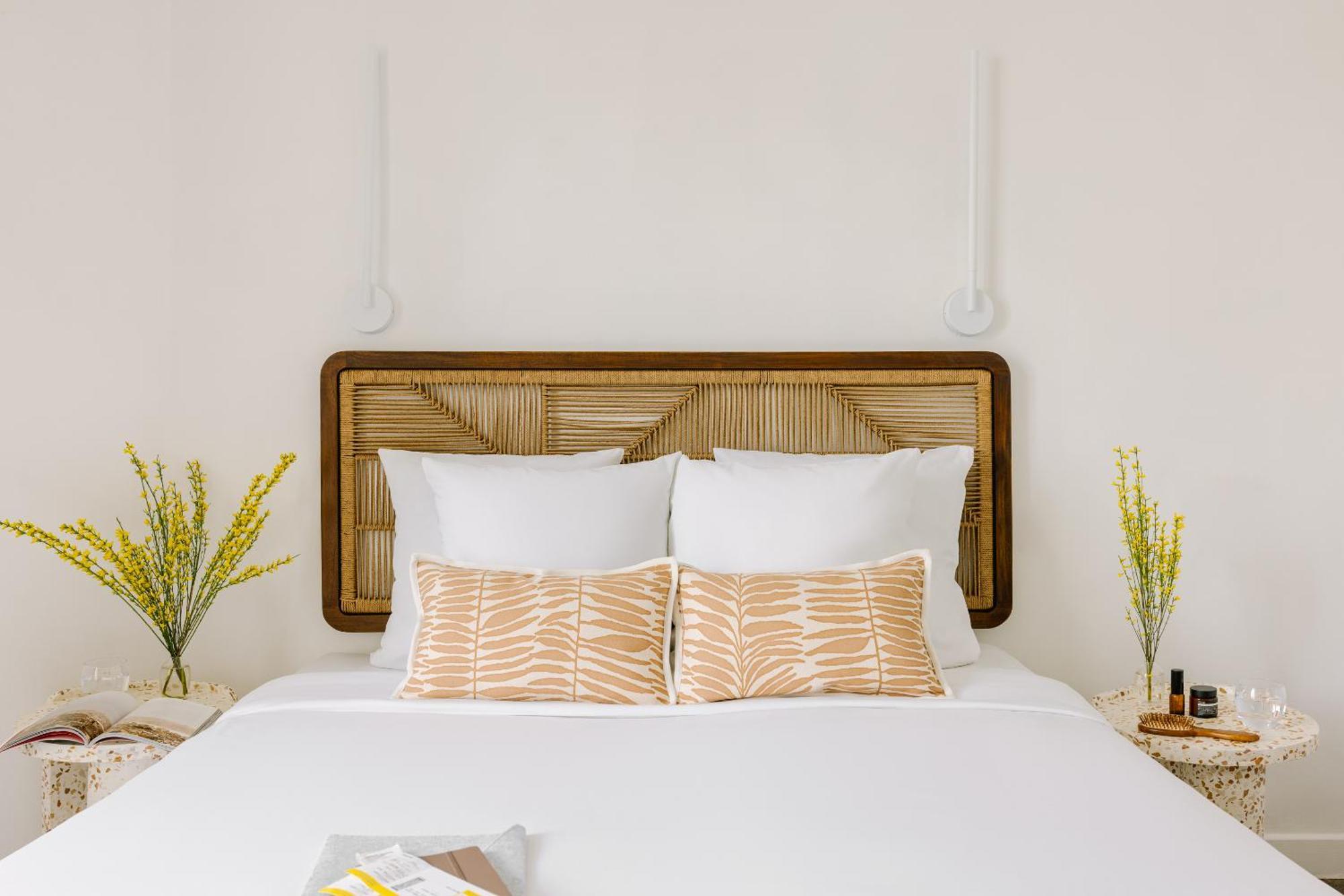 Yelo Lumiere Powered By Sonder Hotel Cannes Room photo